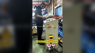 CZ 도리 롤 성형 기계의 작동